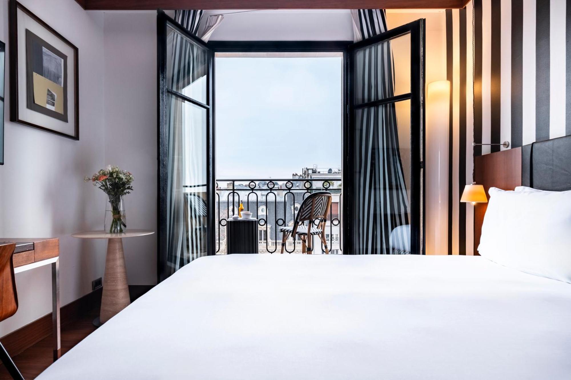 Grand Hotel Champs-Elysees Paris Exterior photo