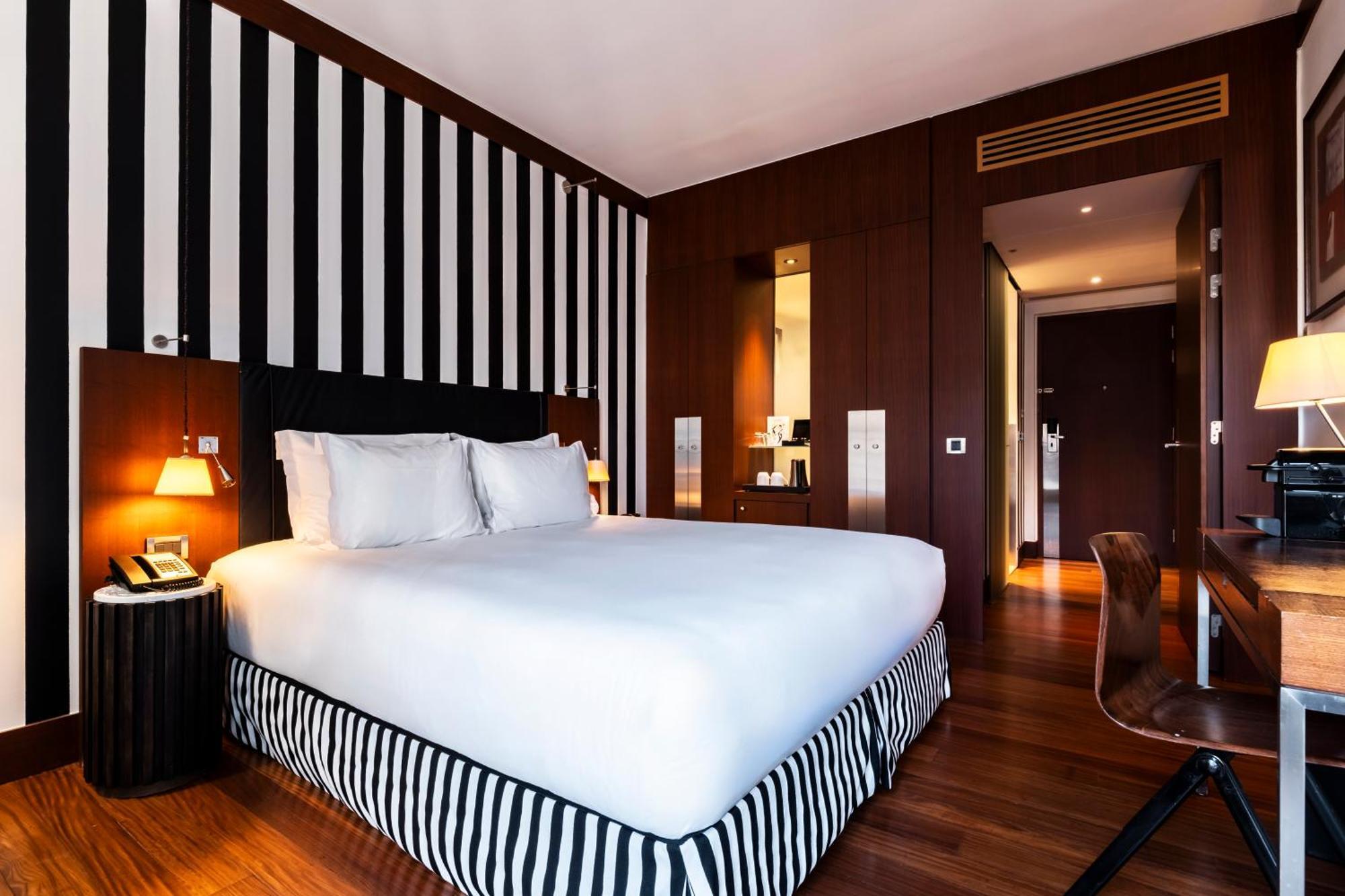 Grand Hotel Champs-Elysees Paris Exterior photo